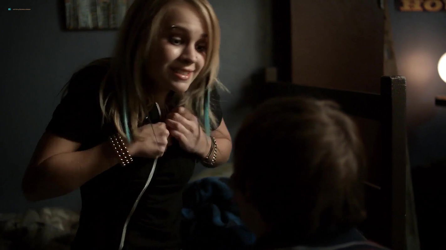 Britt Robertson – Cherry