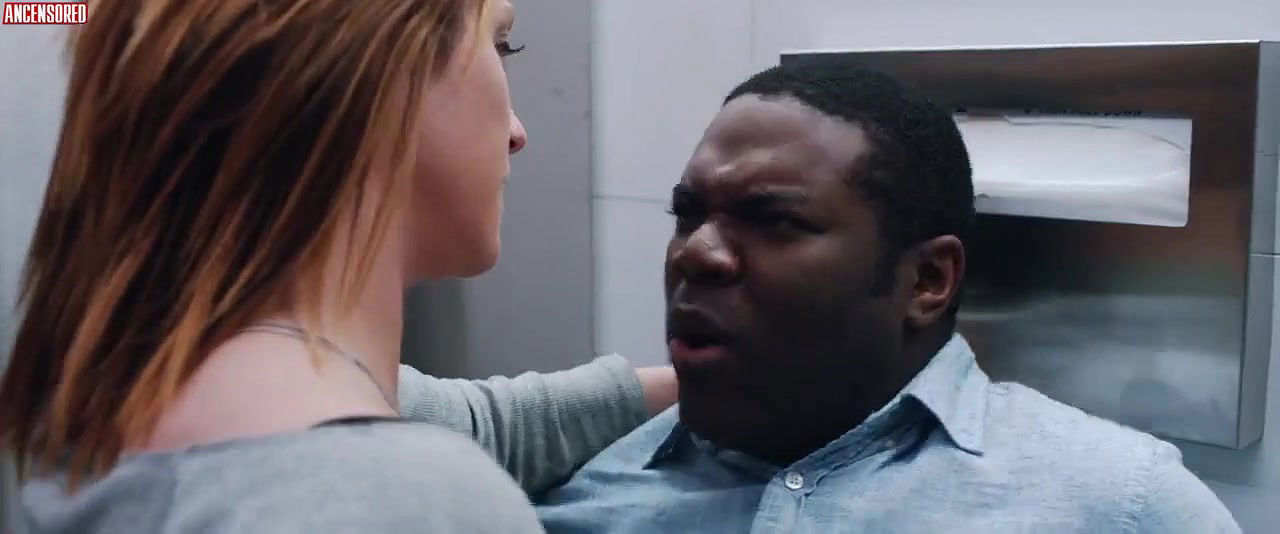 Brittany Snow – hooking up