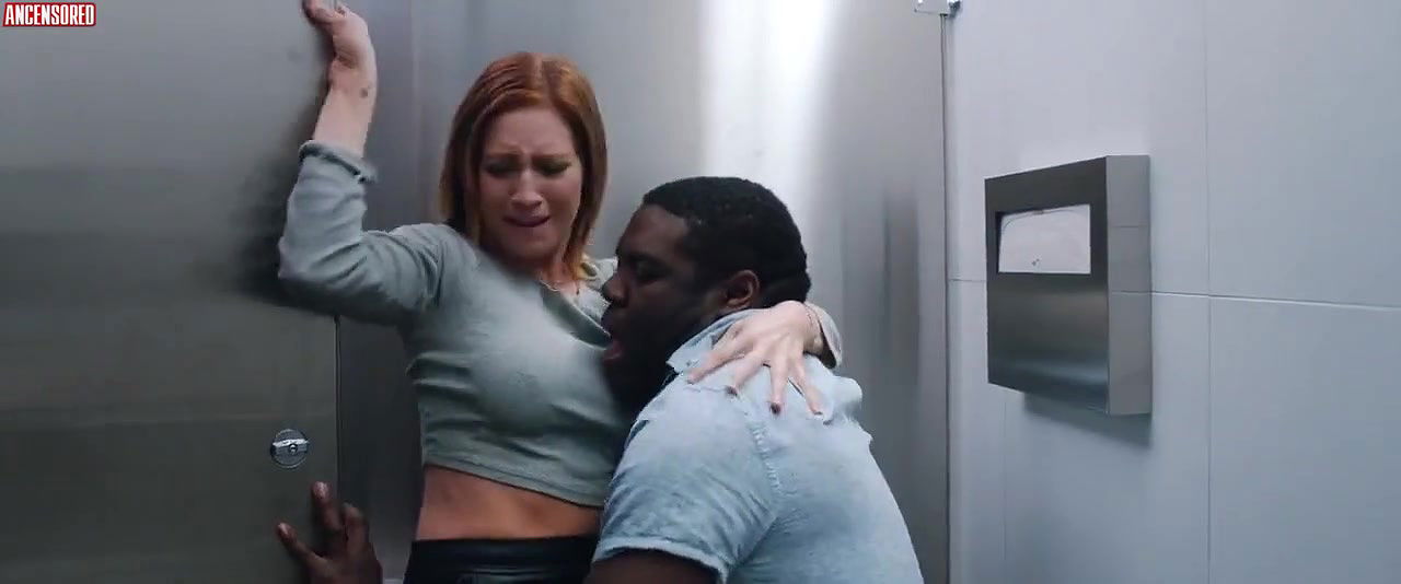 Brittany Snow – hooking up