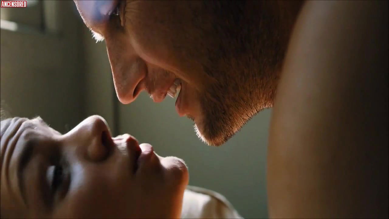 Brooklyn Decker – stretch