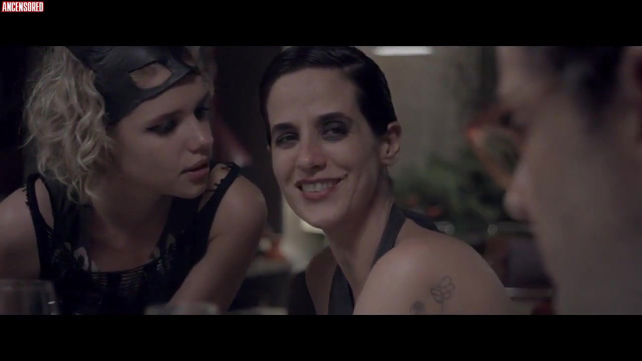 Bruna Linzmeyer – o banquete