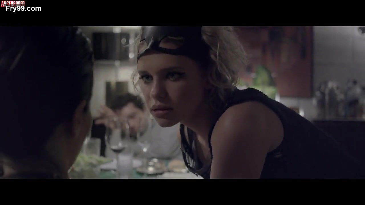 Bruna Linzmeyer – o banquete