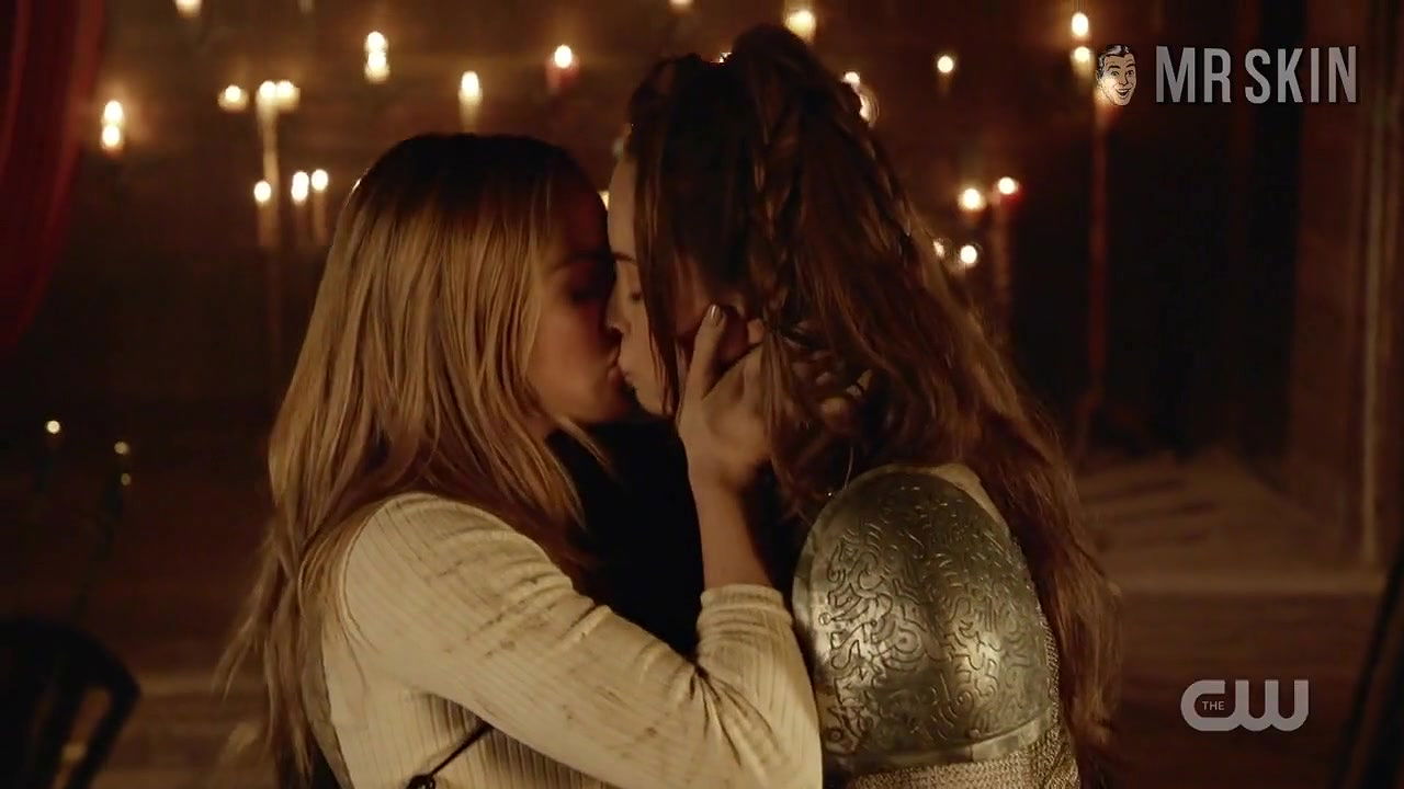 Caity Lotz – Legends of Tomorrow