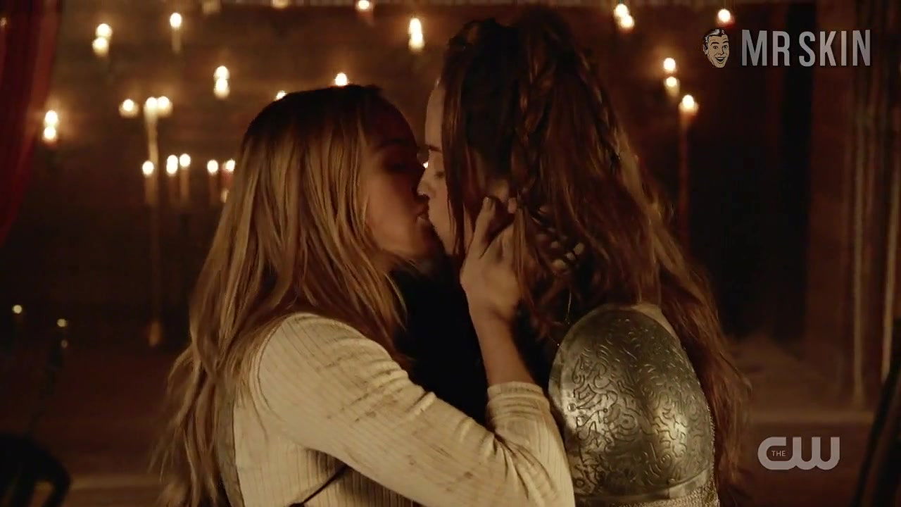 Caity Lotz – Legends of Tomorrow