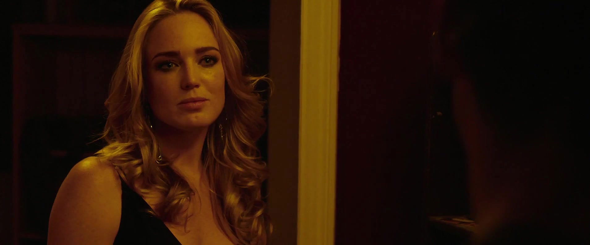 Caity Lotz – small town crime