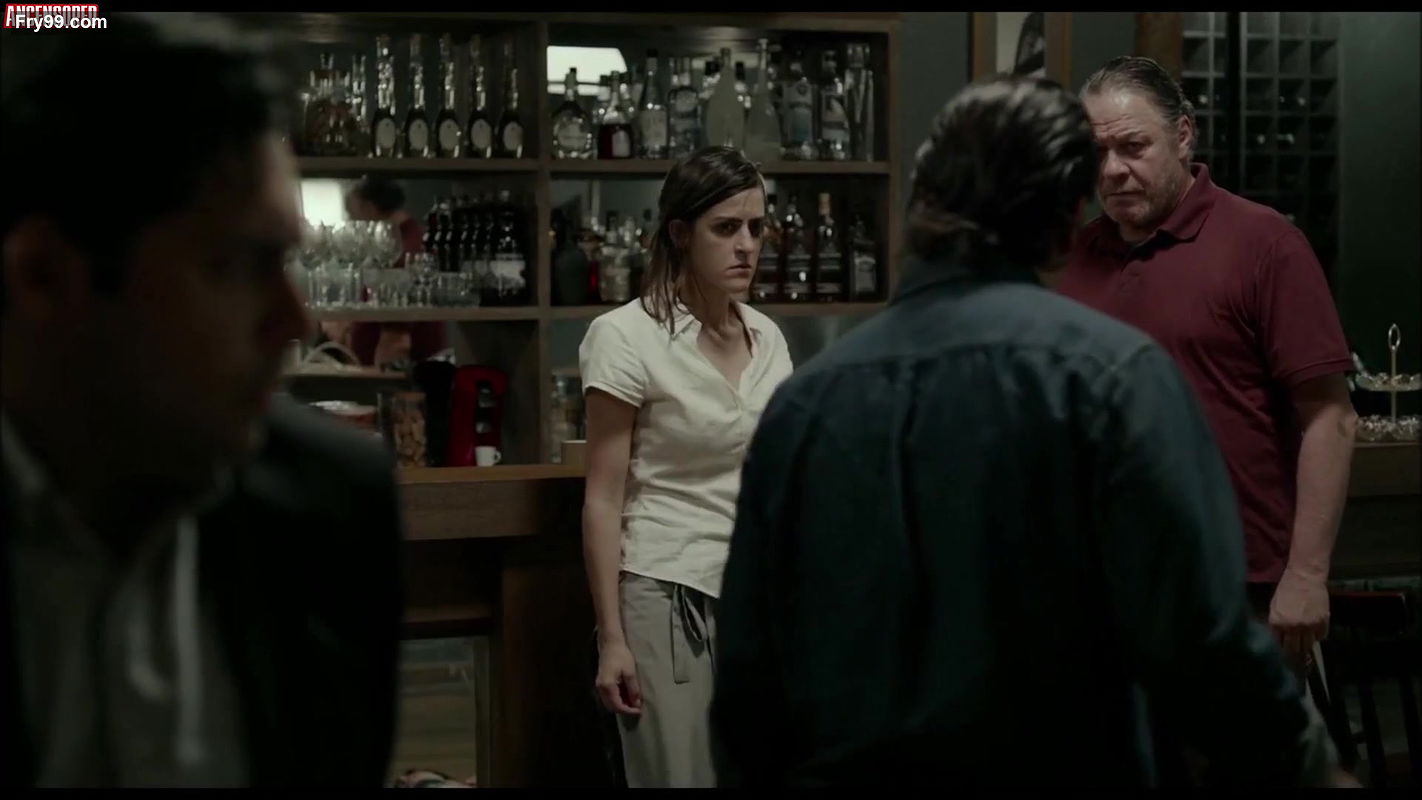 Camila Morgado – o animal cordial