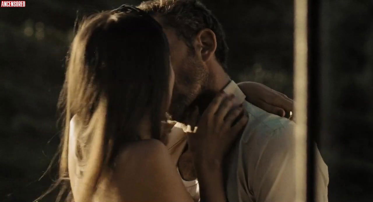 Camilla Belle – Adrift