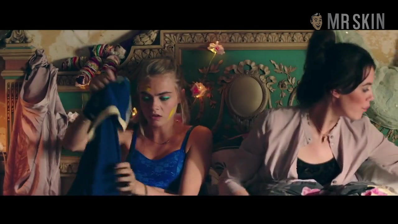 Cara deLevingne – kids in love