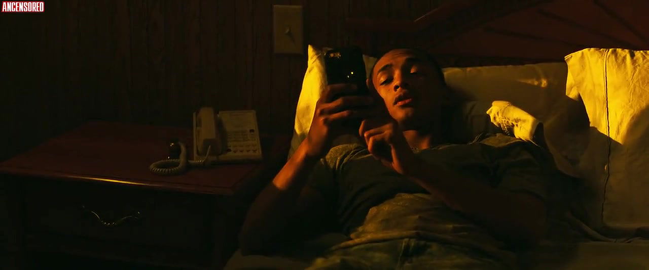 Cara deLevingne – life in a year