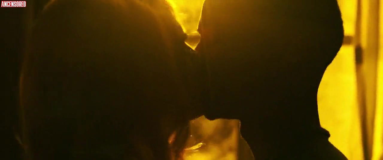 Cara deLevingne – life in a year