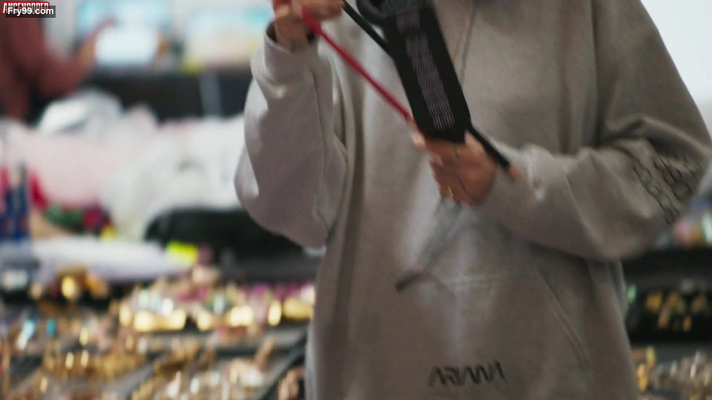 Cara deLevingne – savage x fenty show