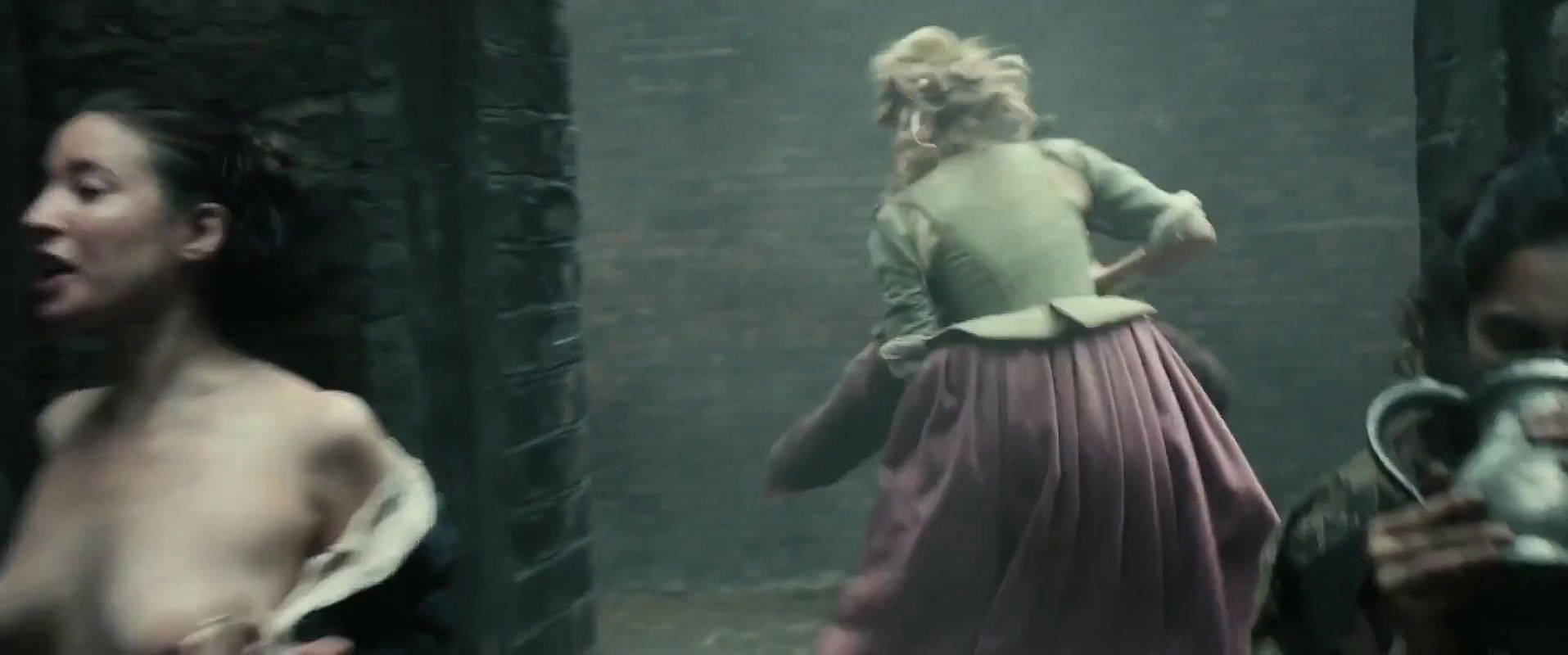 Cara deLevingne – tulip fever