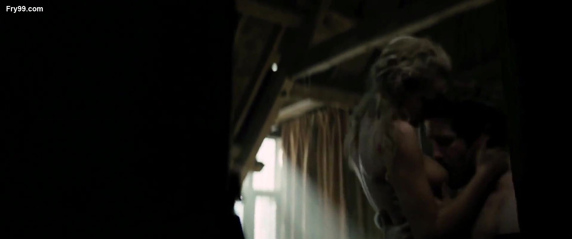 Cara deLevingne – tulip fever