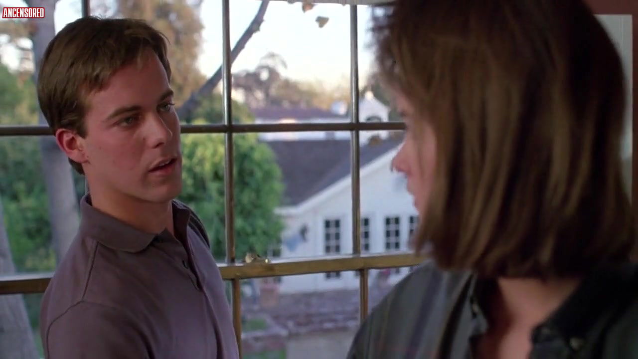 Carey Lowell – Dangerously Close