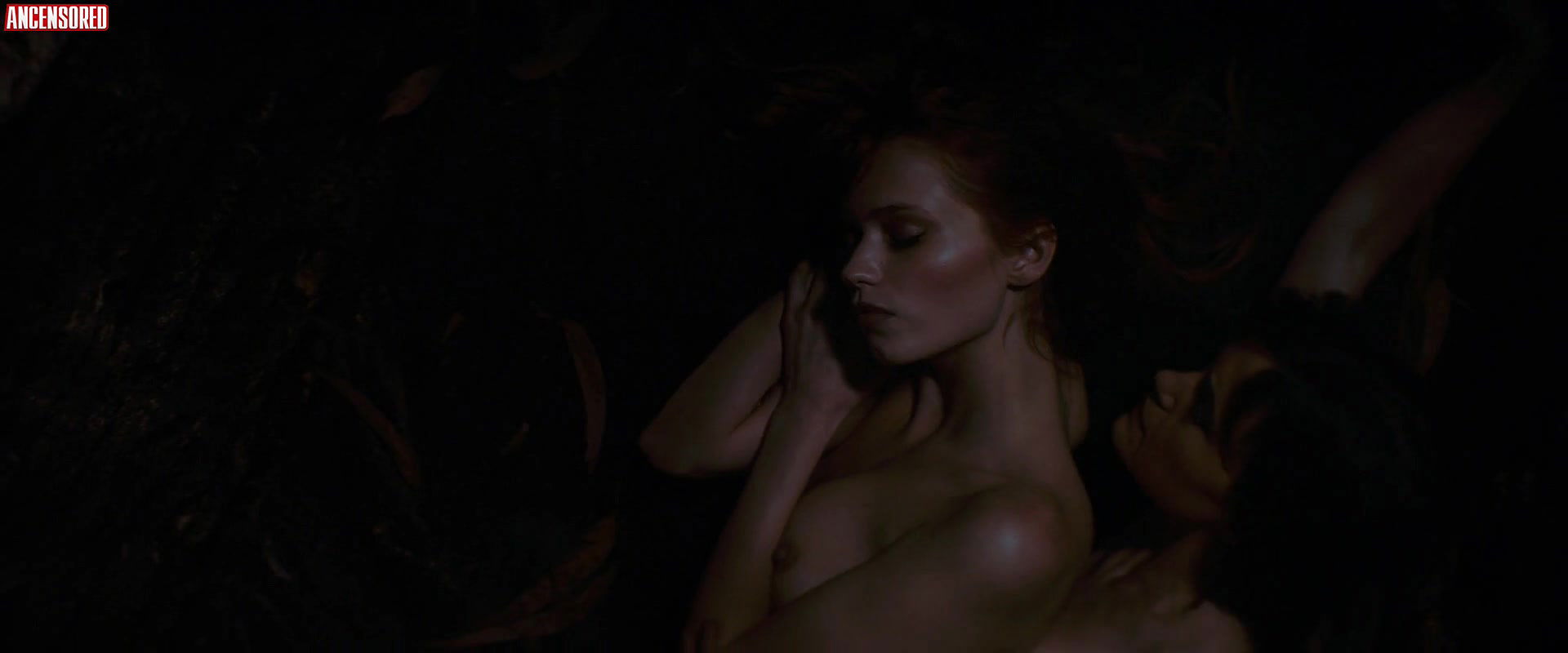 Carla Gugino – elizabeth harvest