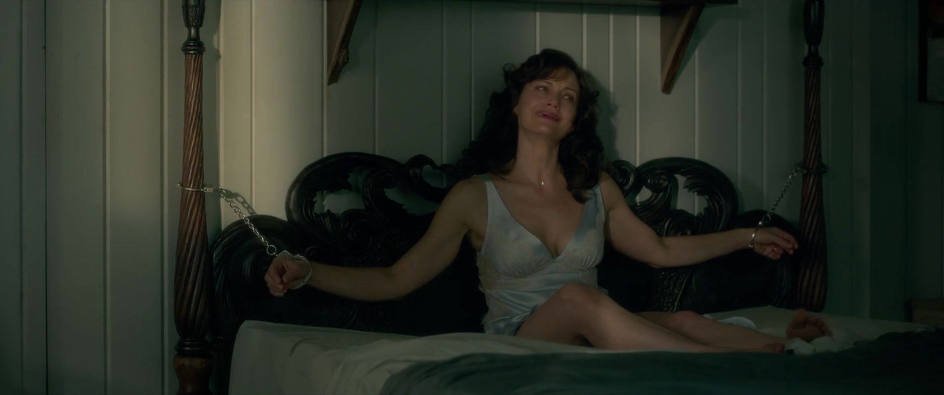 Carla Gugino – geralds game