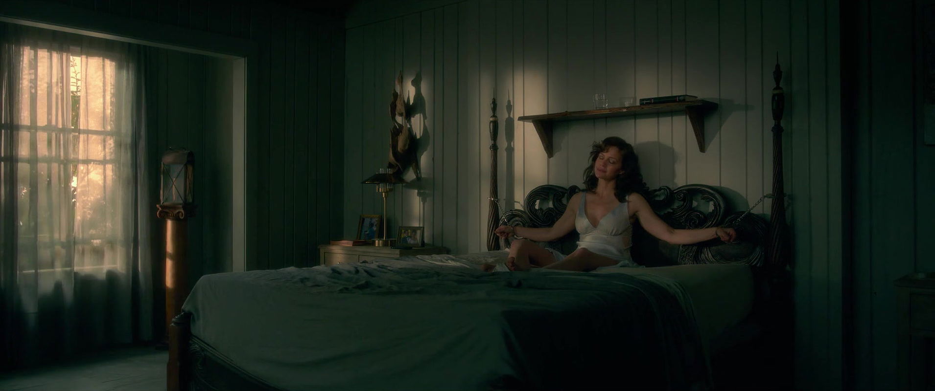 Carla Gugino – geralds game