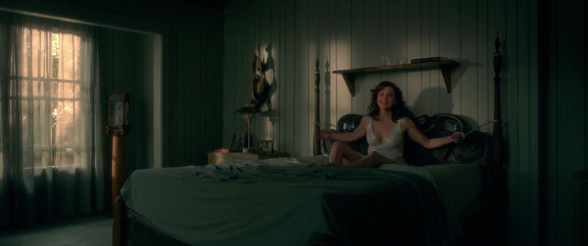 Carla Gugino – geralds game