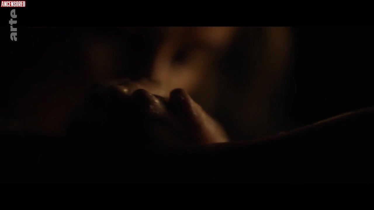 Carla Juri – paula