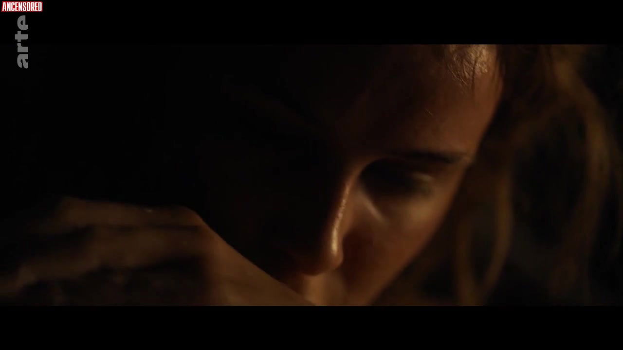 Carla Juri – paula