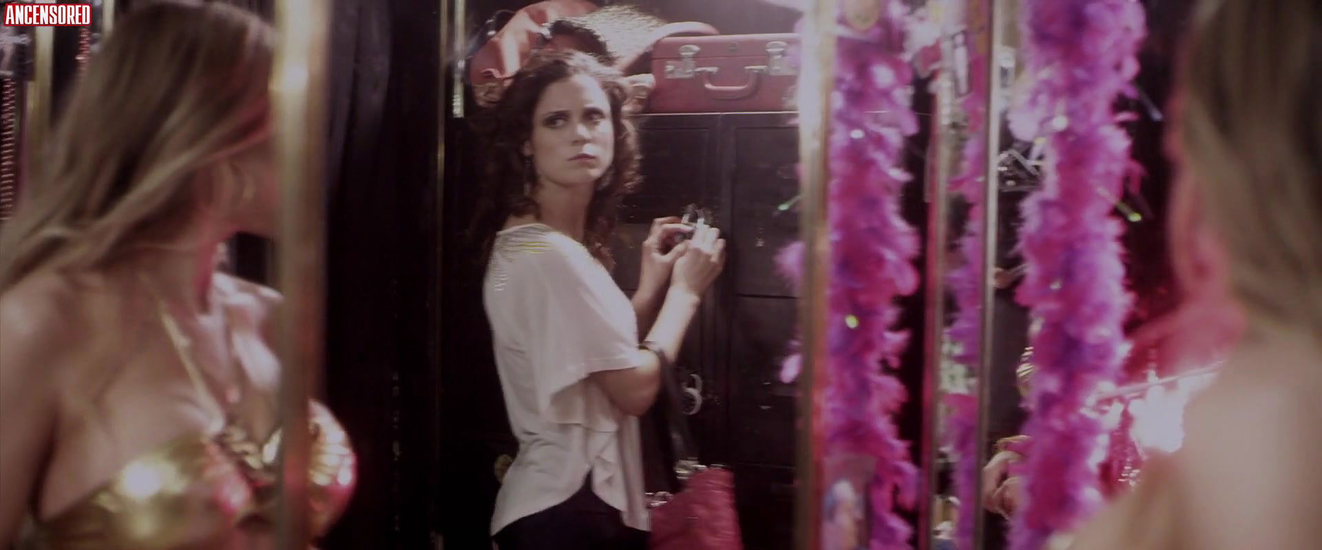 Carmen Electra – Lap Dance