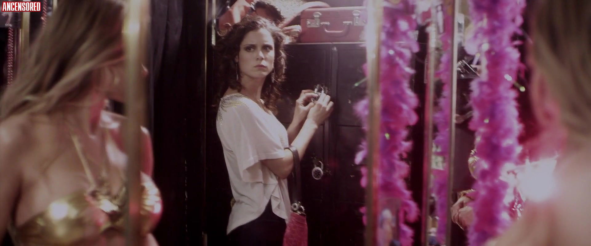 Carmen Electra – Lap Dance