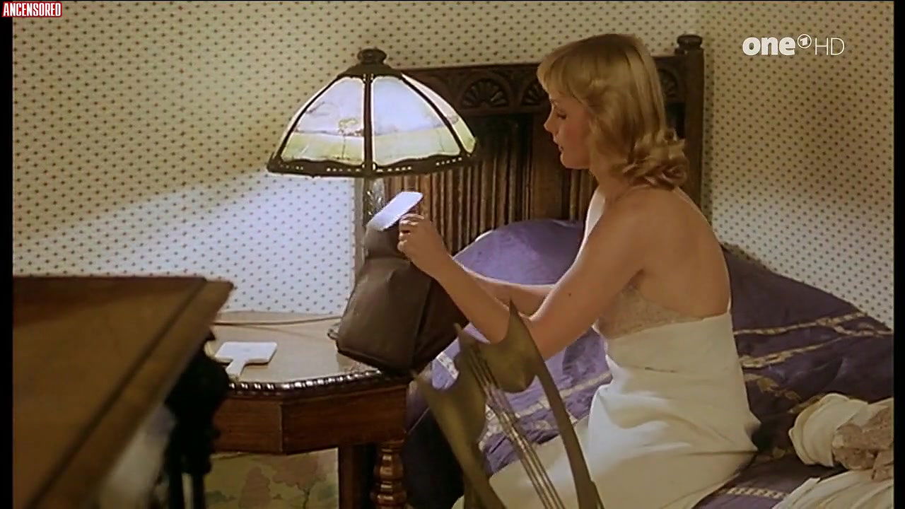 Carol Lynley – the cat and the canary