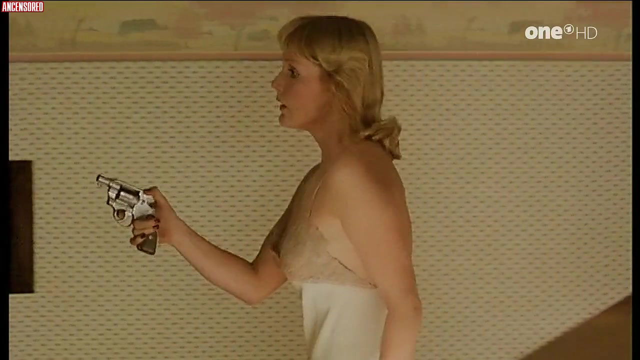 Carol Lynley – the cat and the canary