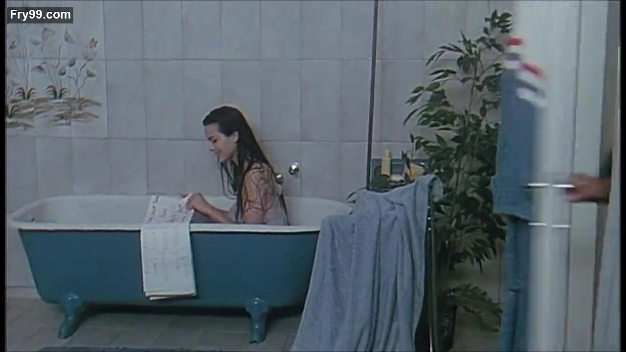 Carole Bouquet – Bingo Bongo