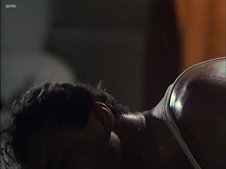 Carole Laure – Sweet Country