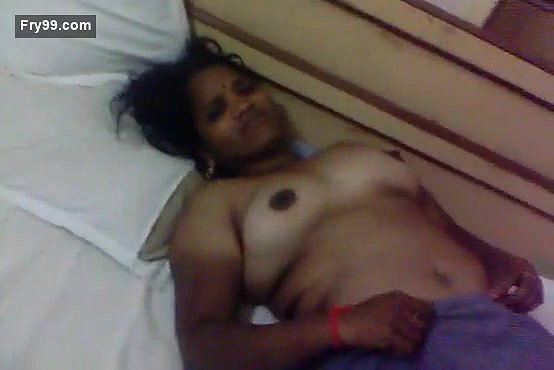Desi sexy bhabi open her dress