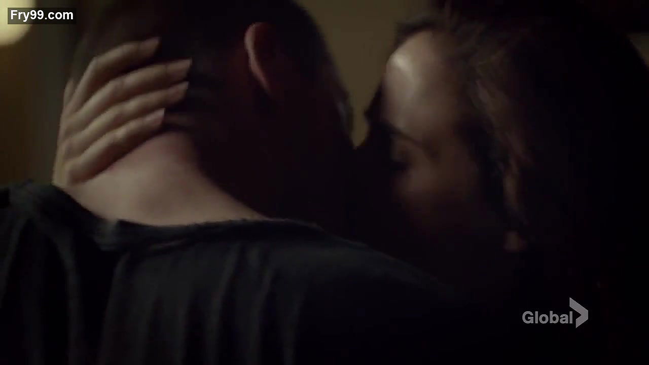 Caroline Dhavernas – mary kills people