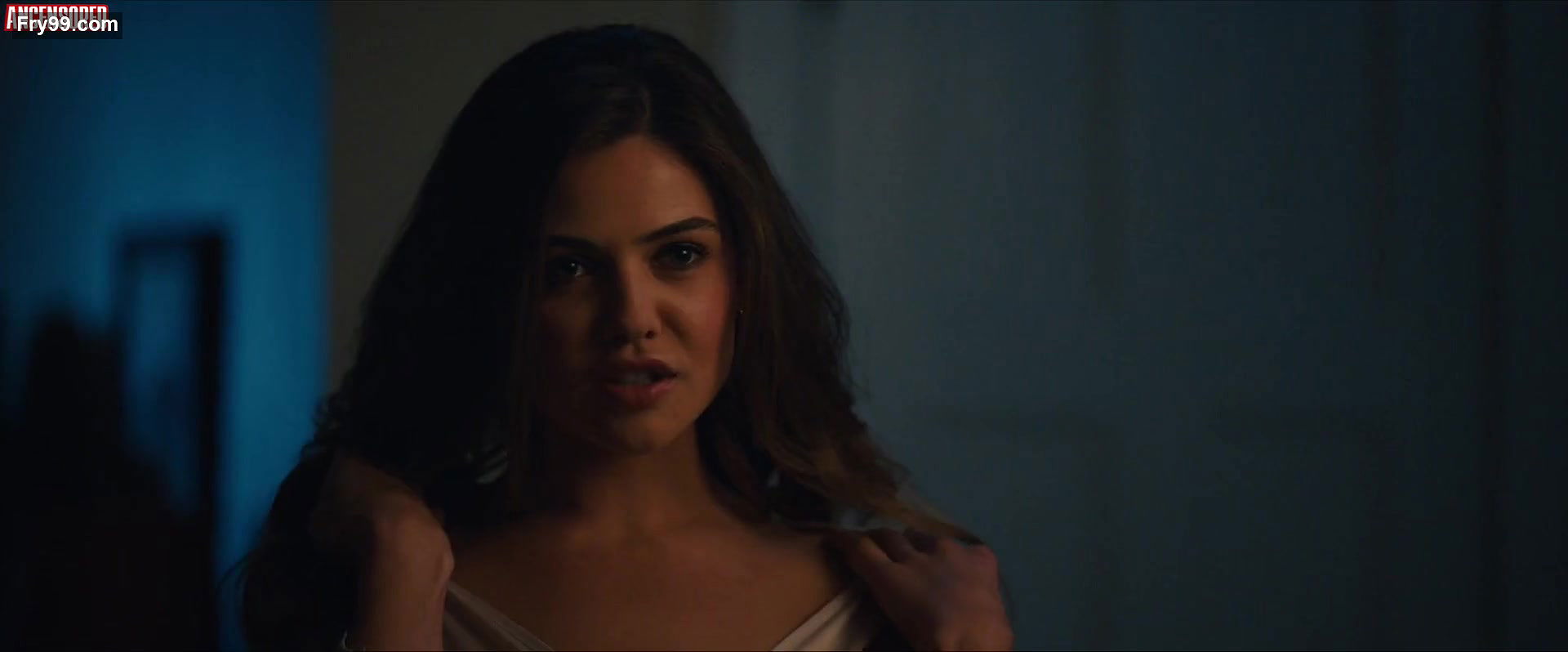 caroline portu – ghost light