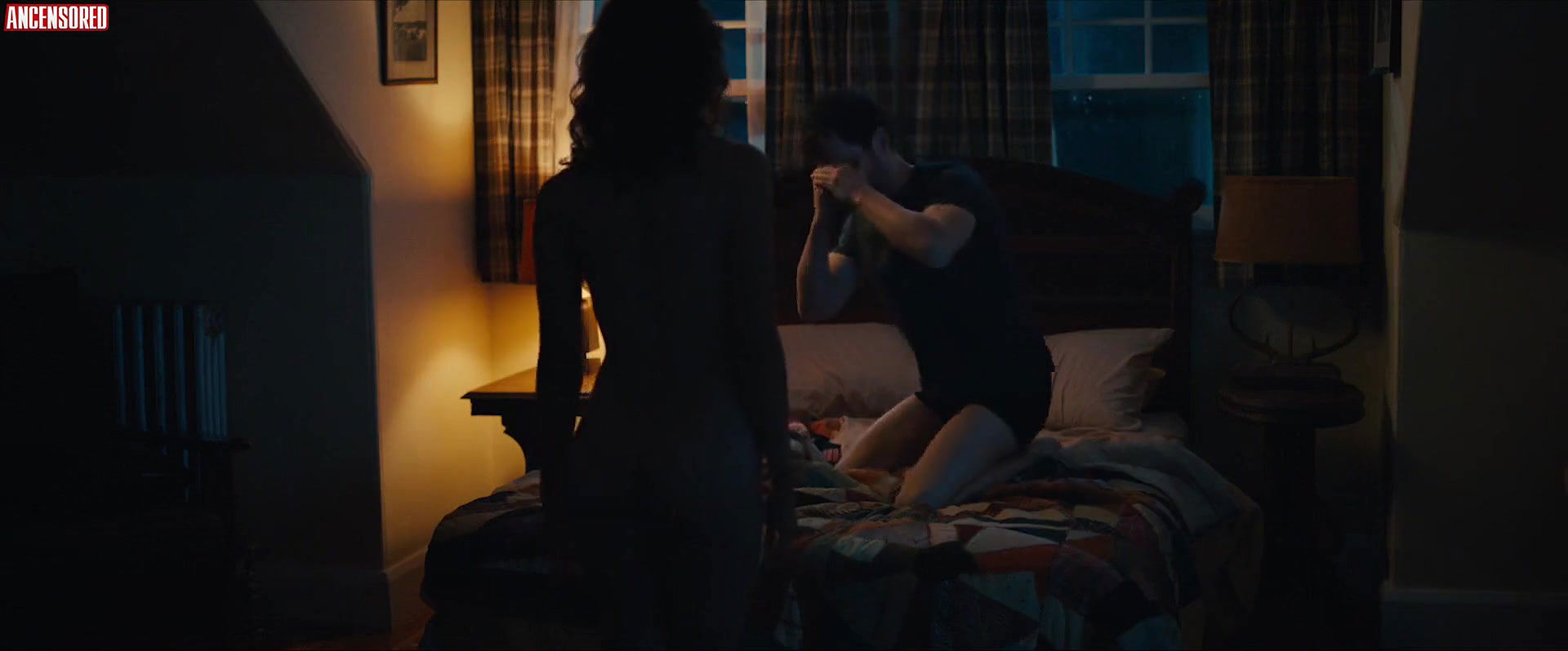 caroline portu – ghost light