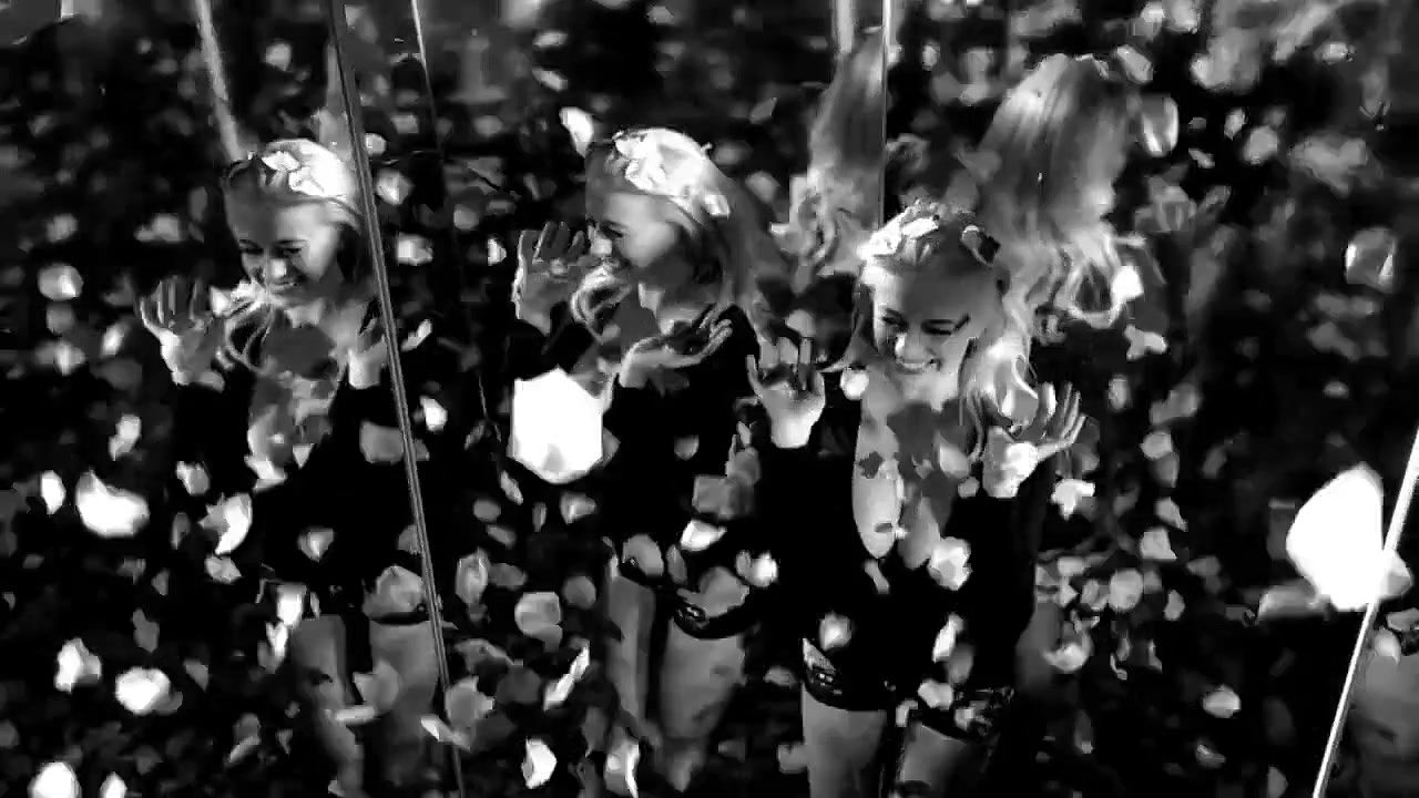 Caroline Vreeland – love advent