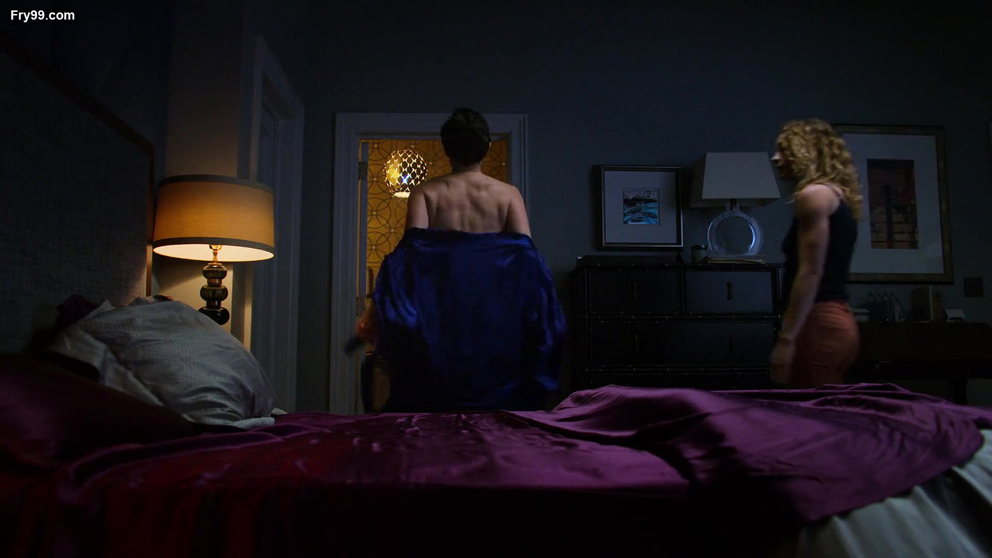 Carrie Anne Moss – Jessica Jones