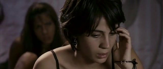 Cassandra Ciangherotti – Paradas continuas