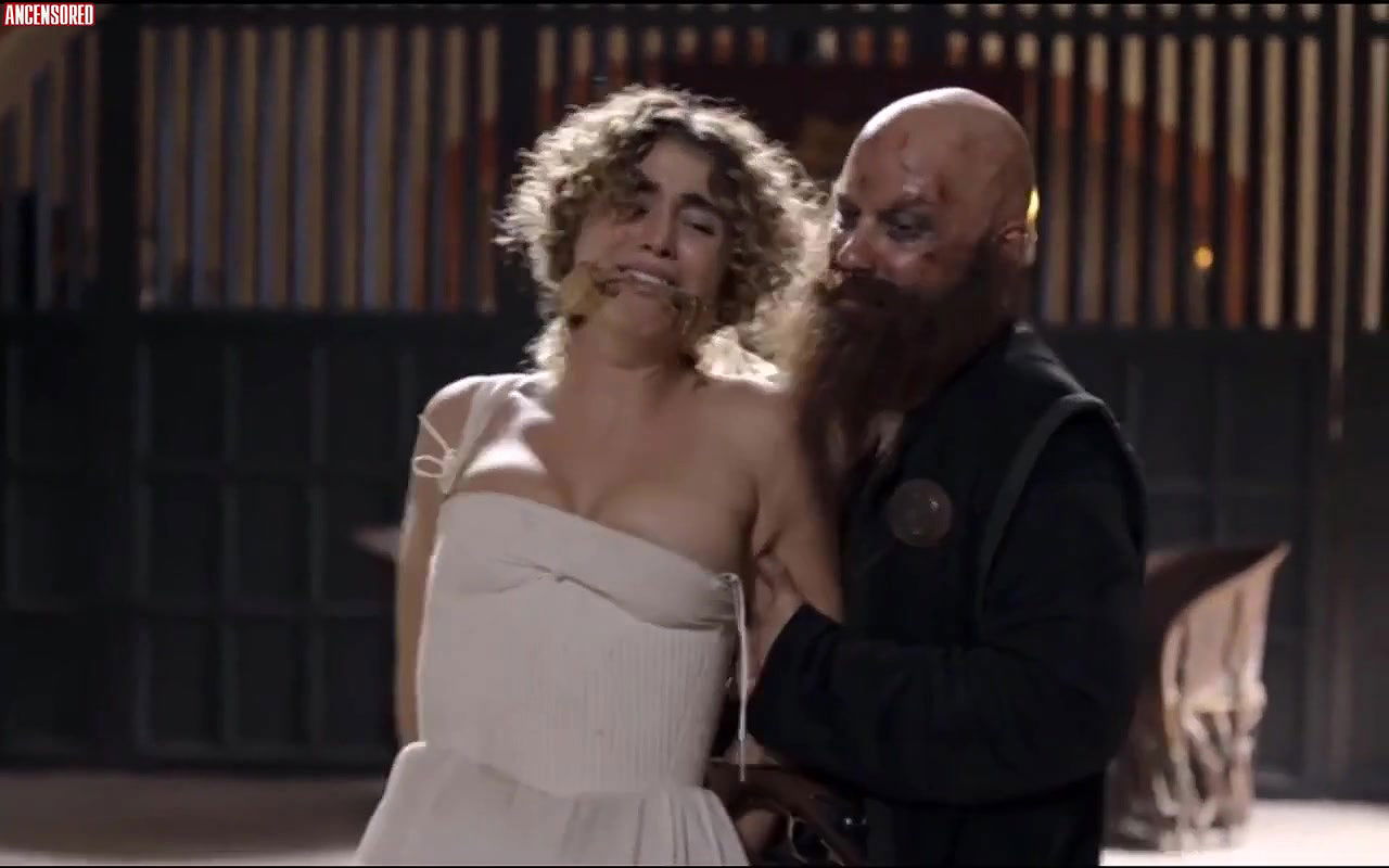 Cassandra Sanchez Navarro – sitiados mexico