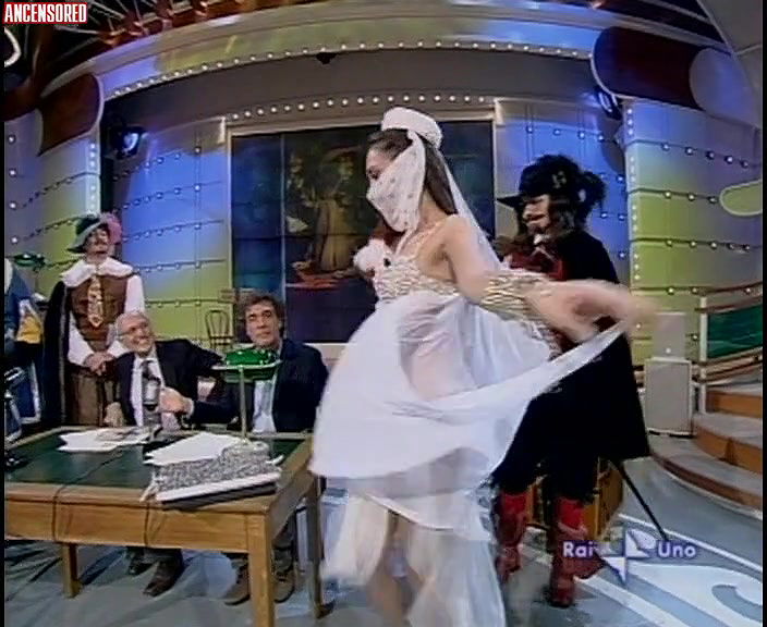 Caterina Balivo – casa raiuno