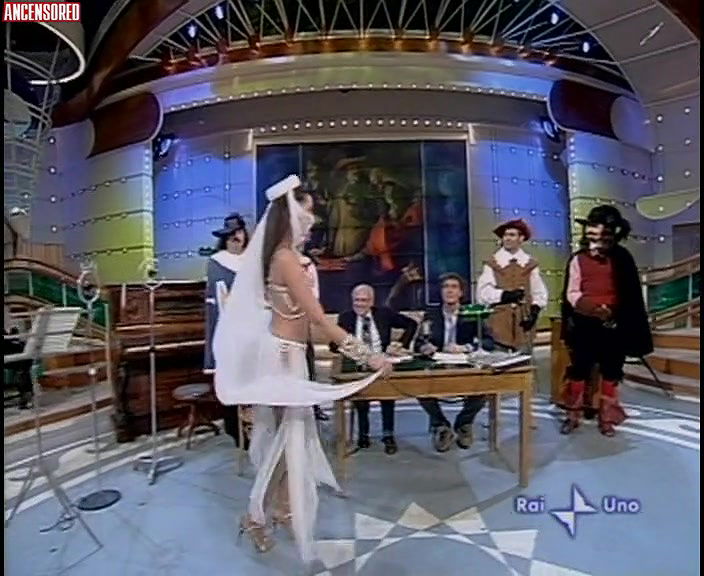 Caterina Balivo – casa raiuno