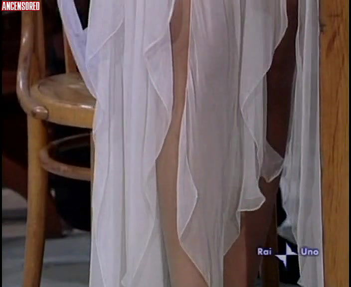 Caterina Balivo – casa raiuno