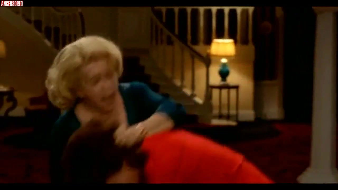 Catherine Deneuve – 8 Women