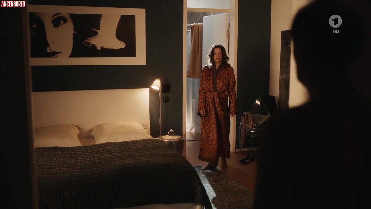 Catrin Striebeck – unterwerfung