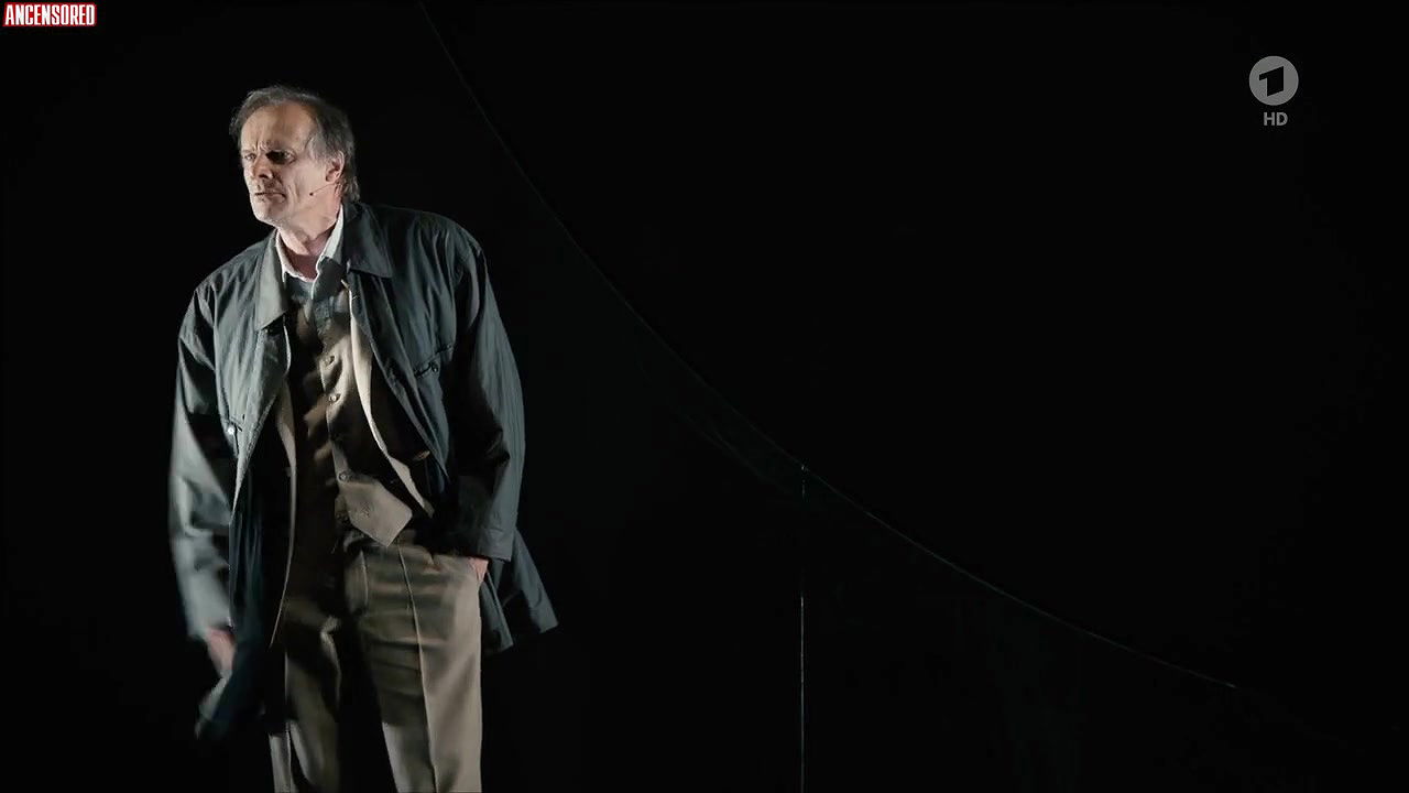 Catrin Striebeck – unterwerfung