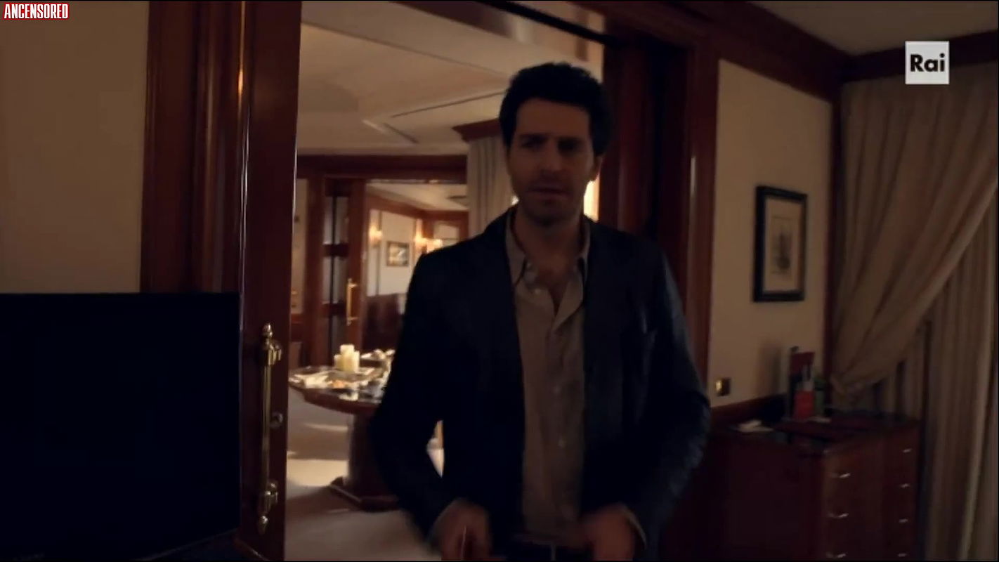 Catrinel Marlon – L ispettore Coliandro