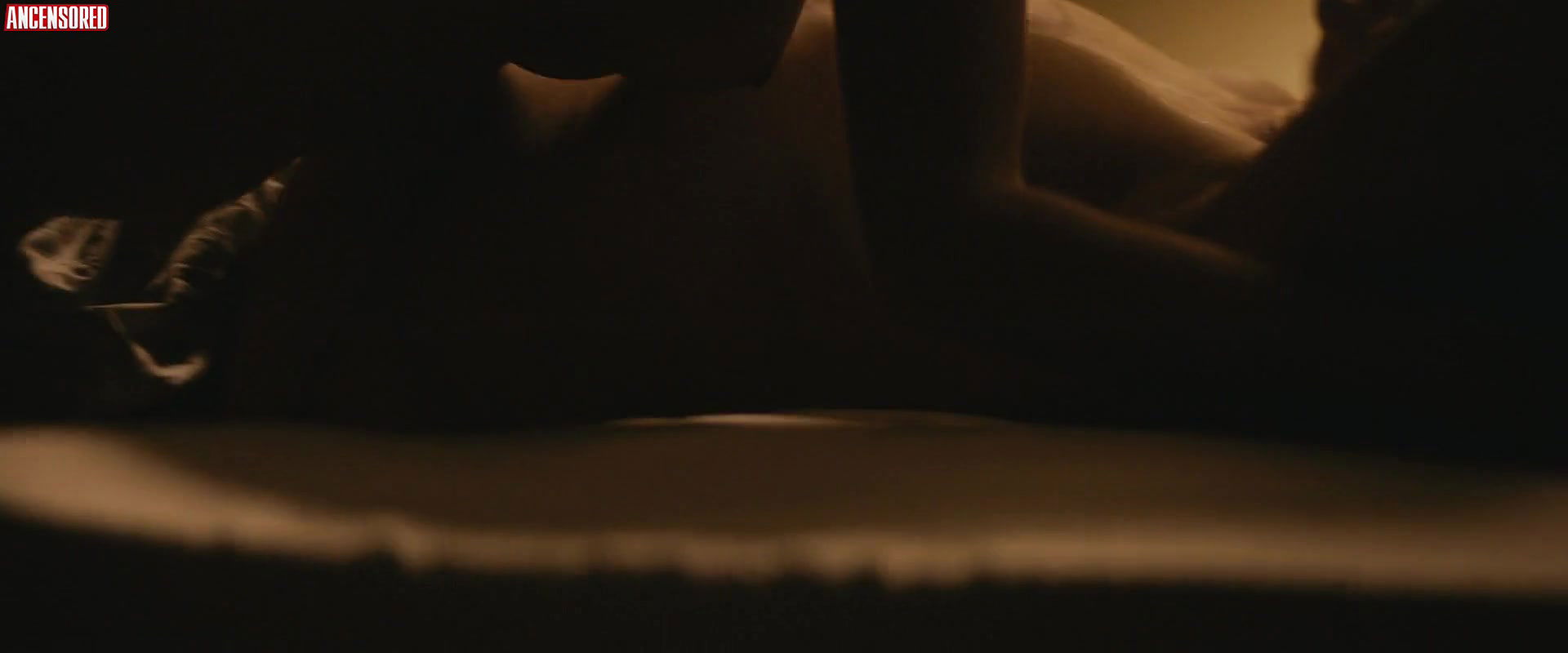 Catrinel Marlon – the whistlers