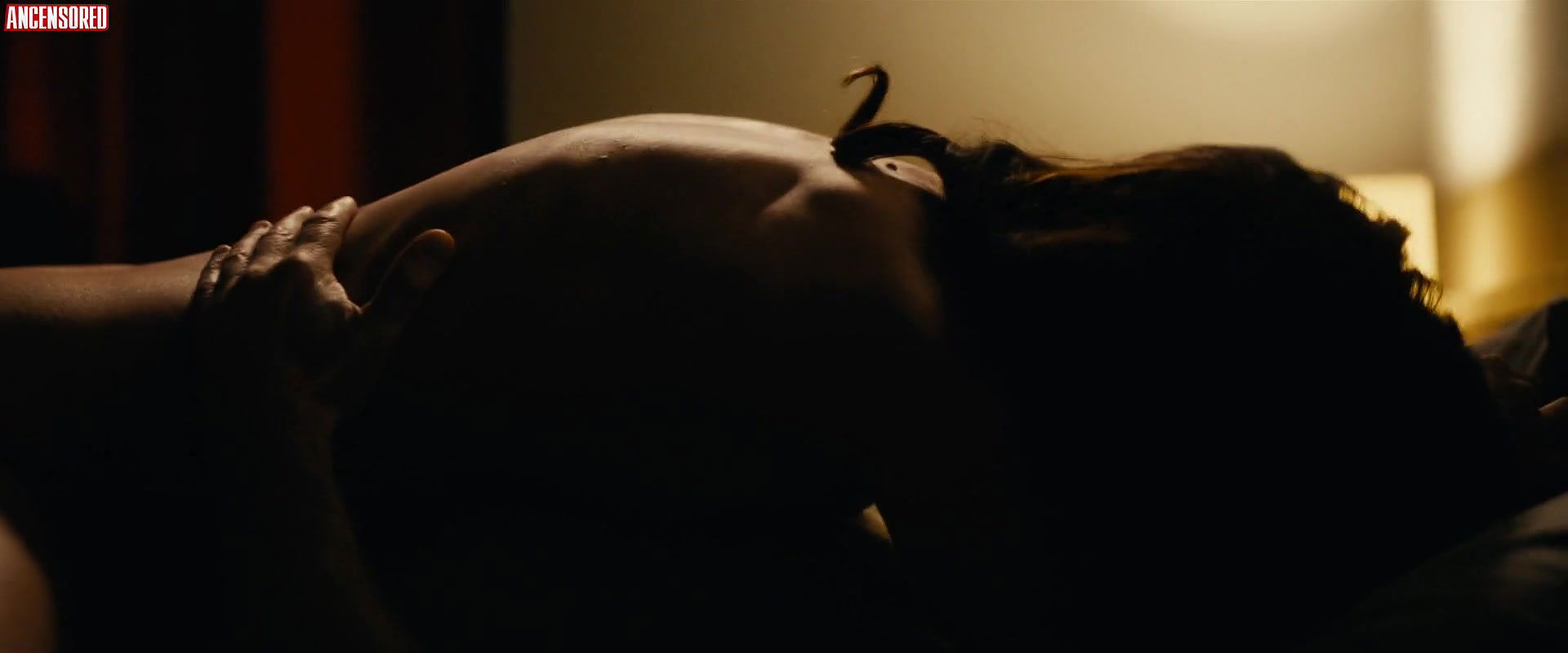 Catrinel Marlon – the whistlers