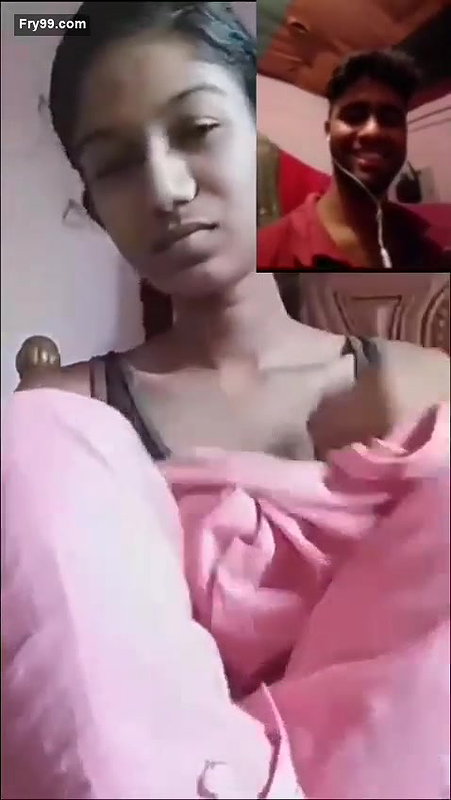 Desi Cute Girl Showing