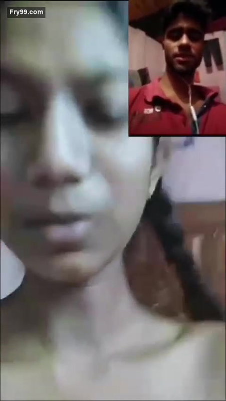 Desi Cute Girl Showing