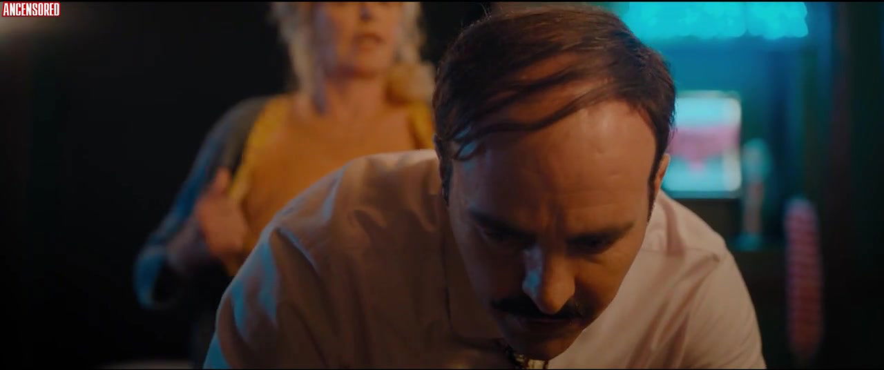 chantal ladesou – nicky larson